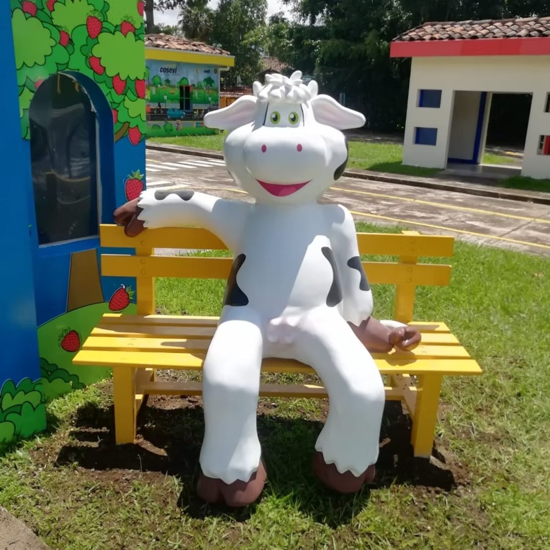 Escultura de vaca personalizada